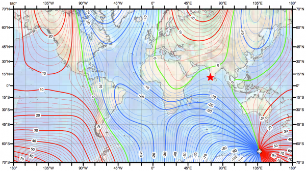 観測地の偏角はマイナス2度。ほぼ真北です。 ※米NOAA(アメリカ海洋大気庁)によるデータ