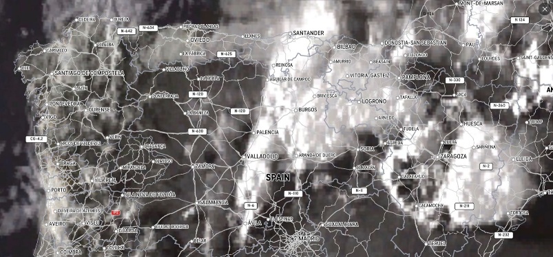 2024年8月12日午後8時の雷雲